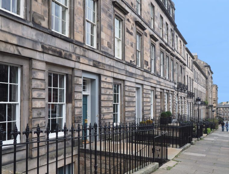 Long row of old stone Georgian style townhouses, Edinburgh. The setting of Emma's flat in Netflix One Day.